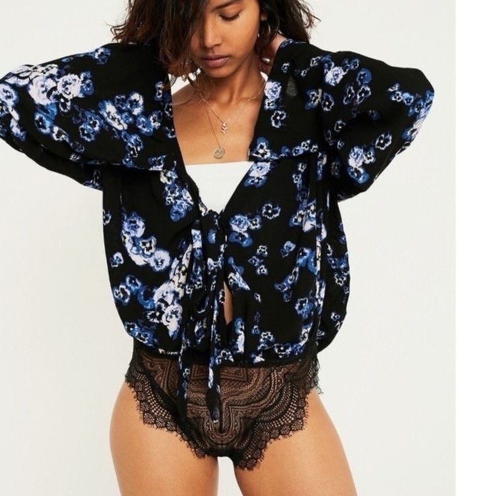Free People Forties Feels Black Floral Bodysuit With Bell Sleeves Size Small